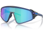 Päikeseprillid OAKLEY Latch Panel Matte Transparent Navy Prizm Sapphire